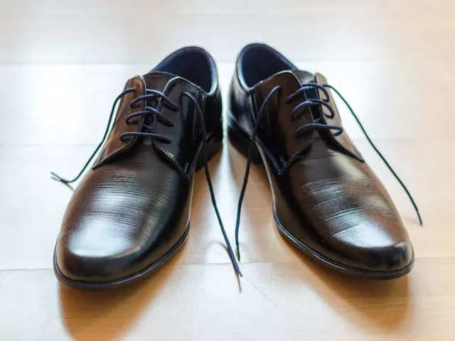 Introducing The 5 Best Derby Shoes That Every Man Must Have - The Economic  Times