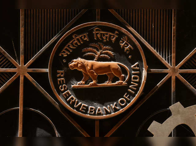 RBI approves amalgamation of 10 public sector banks from April 1