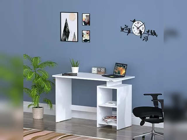 https://img.etimg.com/thumb/width-640,height-480,imgsize-21736,resizemode-75,msid-102742215/top-trending-products/home-decor-garden/office-decor/best-study-desks-in-india/best-study-desks.jpg
