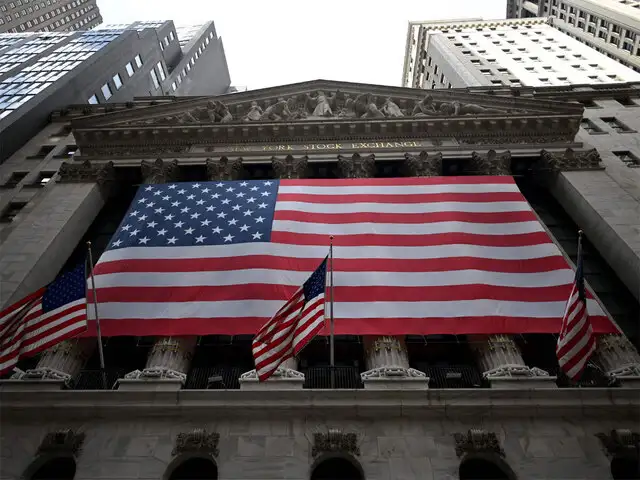 Wall Street Ends Mostly Higher As Us China Spat Simmers The Economic Times