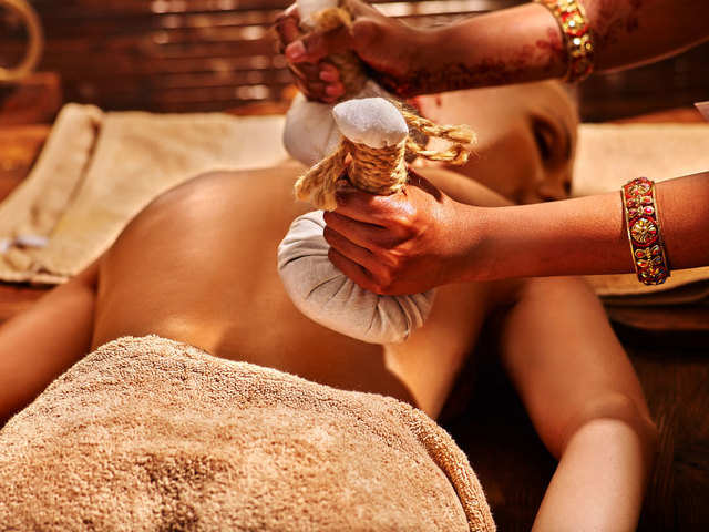 ​Ayurvedic Poultice Massage