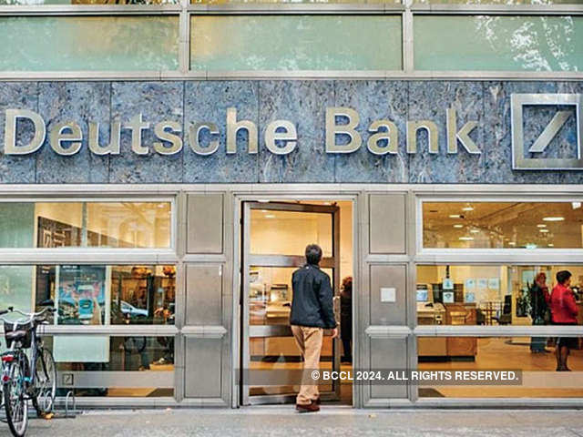 Commerzbank Suitors Line Up As Deutsche Bank Discussions Drag On