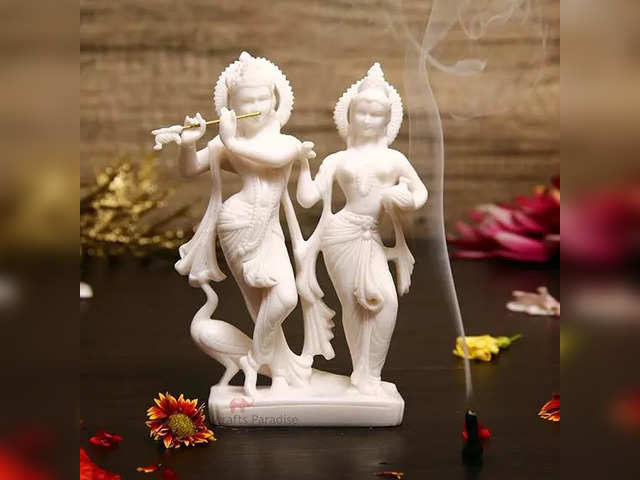Amazon.com: Radha Krishna Statue Standing on Lotus Flowers, Large 24 inches  Murti in Gold Leaf Work White Gold Pink Accents Marble Radha Krishna idol,  Hindu Divine Couple, Home Temple Wedding Housewarming Gifts :
