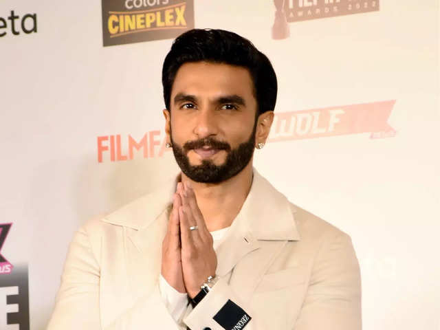 FIR against Ranveer Singh over nude photoshoot