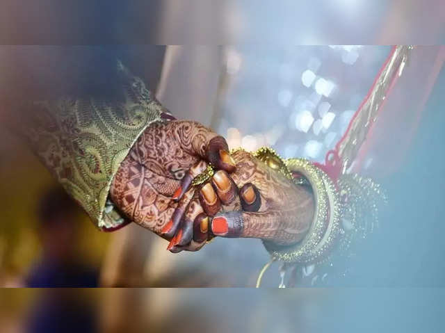 wedding in uttar pradesh called off due to bride and mothers inappropriate behavior