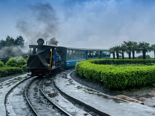 Toy train launched in Darjeeling Himalayan Railway - The Economic ...