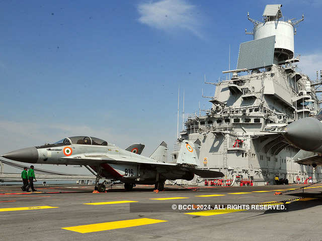 mig-29k-crashes-off-goa-pilot-safe-indian-navy.jpg