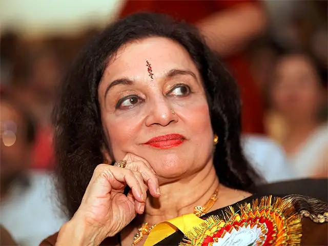 Censors Should Have Objected To The Film Tevar Asha Parekh The Economic Times And now a day after, there were reports of the death of veteran actresss and nanda's best friend asha parekh. film tevar asha parekh