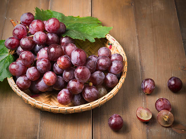 Roman Grapes
