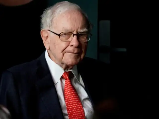 Warren Buffett Saving Money Is Not Necessarily The First Thing To Do In Life Buffett The Economic Times