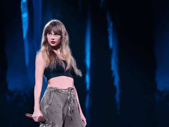 The Eras Tour: Taylor Swift's 'The Eras Tour' concert film earns $123.5 mn,  falls slightly short of weekend box-office estimates - The Economic Times