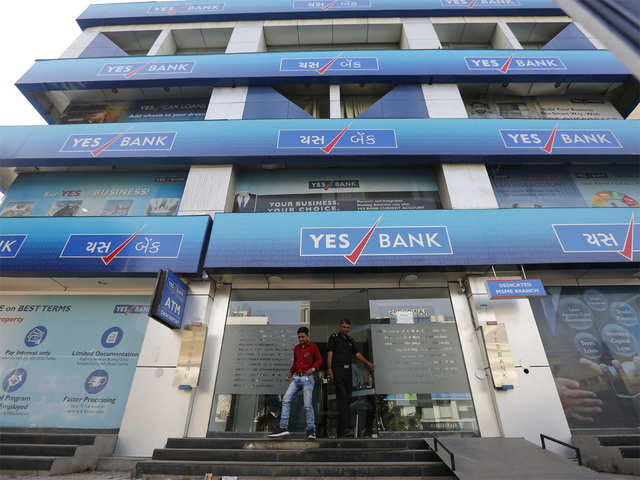 should we buy yes bank share today
