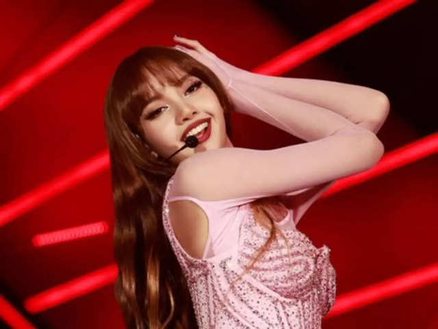 K-pop: Blackpink's Lisa face suspension on Weibo