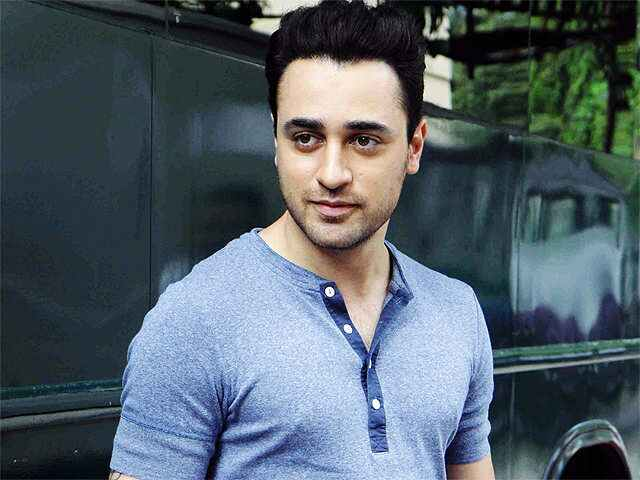 Actor Imran Khan Quits Acting? | Zoom-TV | Planet Bollywood | Actor # ImranKhan who made a promising debut with the film Jaane Tu Ya Jaane Na in  2008 has supposedly quit acting.
