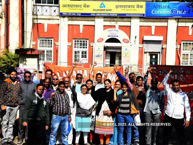 Allahabad Bank Rbi Slaps Rs 3 5 Cr Fine On Corp Bank Allahabad