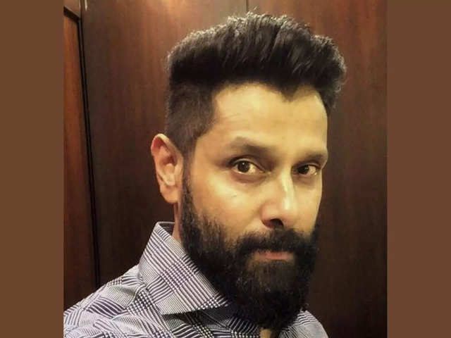 Birthday Special: 5 Hawwt Pictures Of Chiyaan Vikram That'll Make You Go  Weak In The Knees - Zee5 News