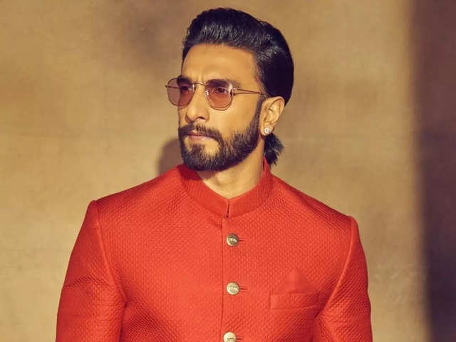 Everyone In Bollywood Wants To Give Ranveer Singh This One Award