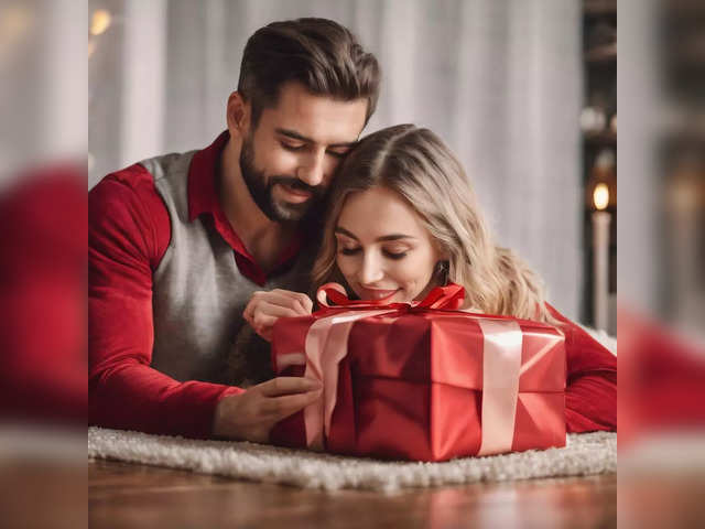 10 Gifts for Husband Birthday in Malaysia: Send Romantic Gifts for Your  Husband Staying Abroad and Please Him Even if You're Not Around