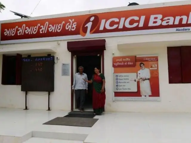 Icici Bank Icici Bank Swings To Profit In Q1 The Economic Times