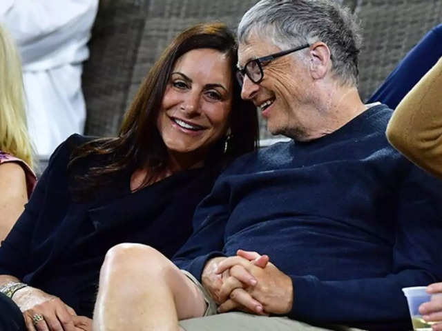 https://img.etimg.com/thumb/width-640,height-480,imgsize-51798,resizemode-75,msid-97756774/magazines/panache/love-set-match-bill-gates-finds-love-again-with-love-fellow-tennis-buff-and-philanthropist-paula-hurd/bill-gates-new-gf.jpg