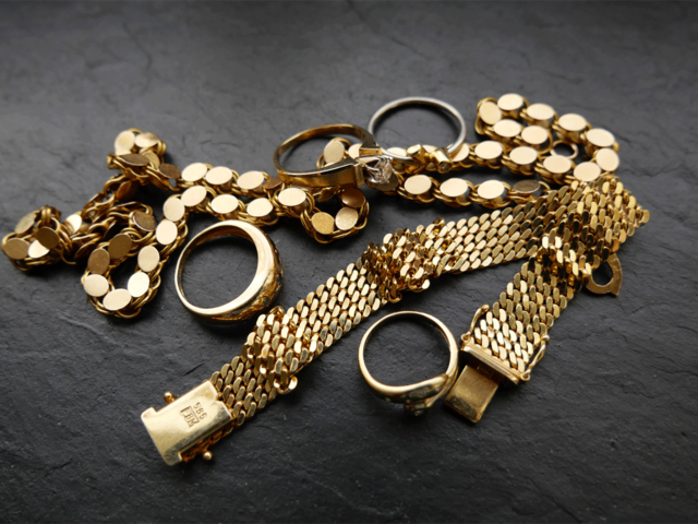 Gold chains for men: 5 Best Gold Chains for Men - The Economic Times