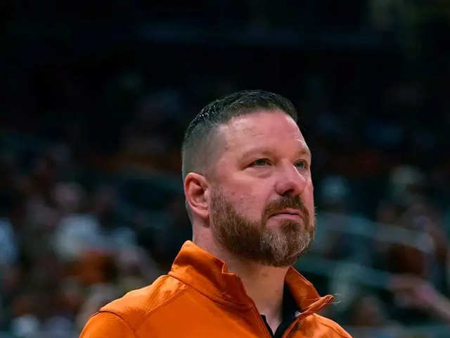 Texas basketball coach Chris Beard arrested on assault charge