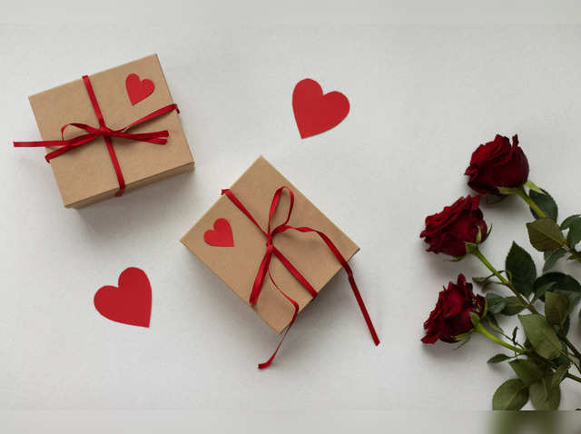 Order Lovely Valentine'S Day Present To India