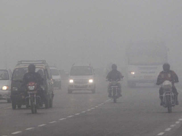 Cold wave prevails; dense fog affects life in Punjab, Haryana - The  Economic Times