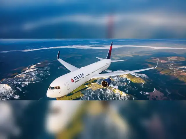 delta airlines tobacco policy Flight attendant demands passenger spit out Zyn, leaving travelers confused about policies Delta flight returns to Houston