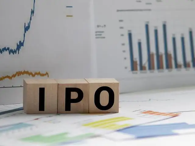 Cartrade Tech Ipo Exorbitantly Priced Cartrade Ipo Still Has A Dozen Subscribe Calls The Economic Times