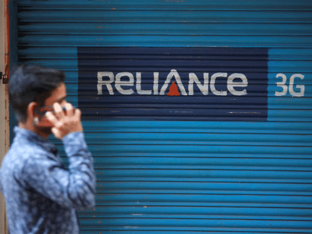 should i buy rcom shares