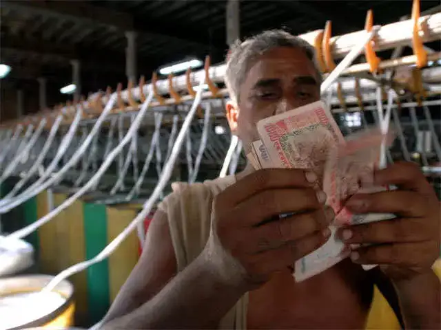 Govt Hikes Wage Ceiling For Bonus To Rs 21 000 Per Month From Rs