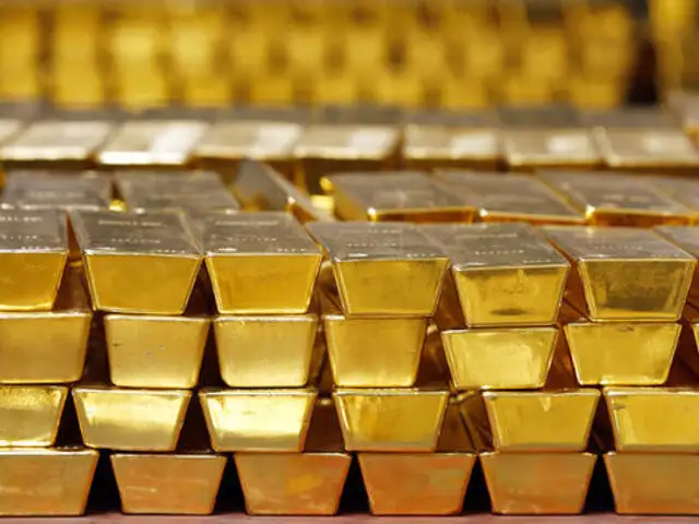 Gold Rate Today: Gold futures decline on weak spot demand - The Economic  Times