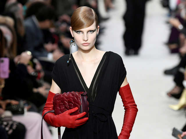 Valentino Ready to wear Fashion Show, Collection Fall Winter 2022
