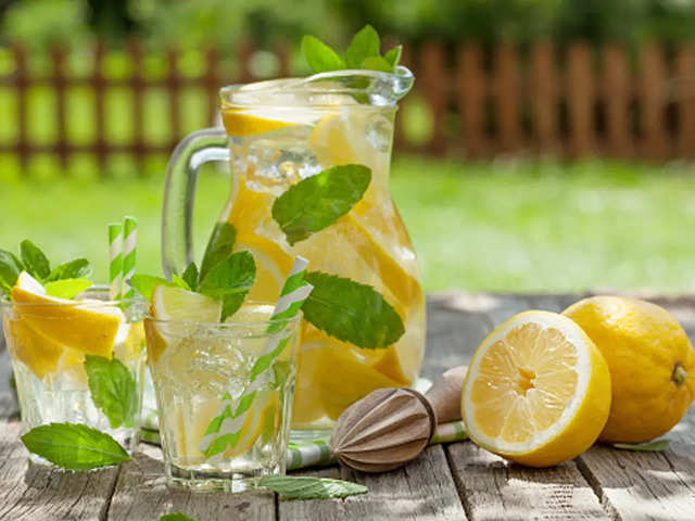 How To Make A Drink Station When You Have Nothing But Lemons