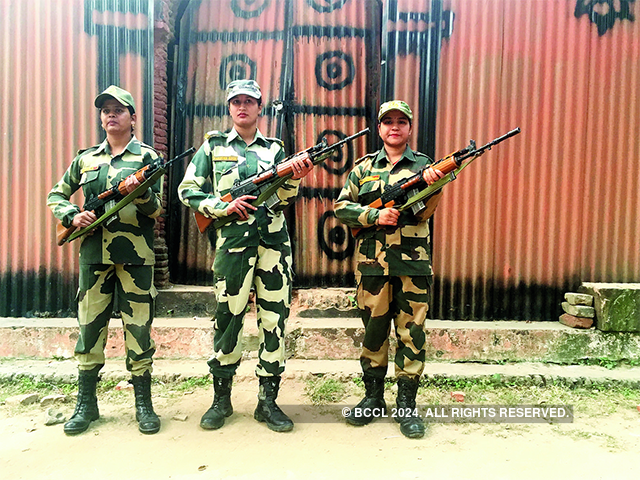 Indian Army: ET Explains: Why the Indian Army doesn't want police personnel  to wear camouflage - The Economic Times