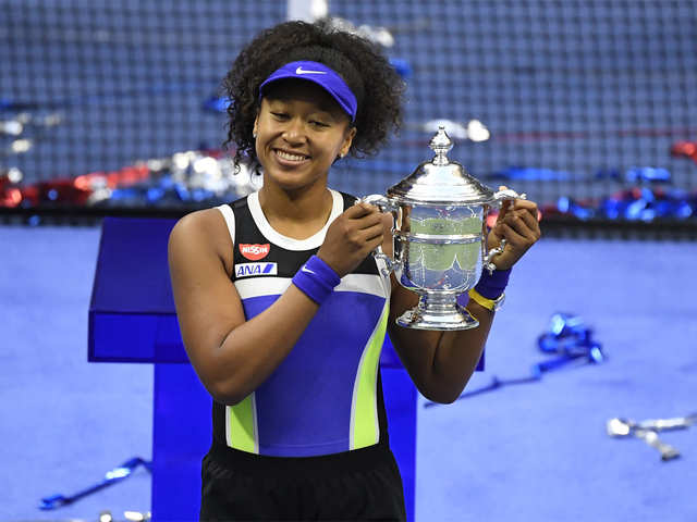 Naomi Osaka's US Open trophy photo shoot