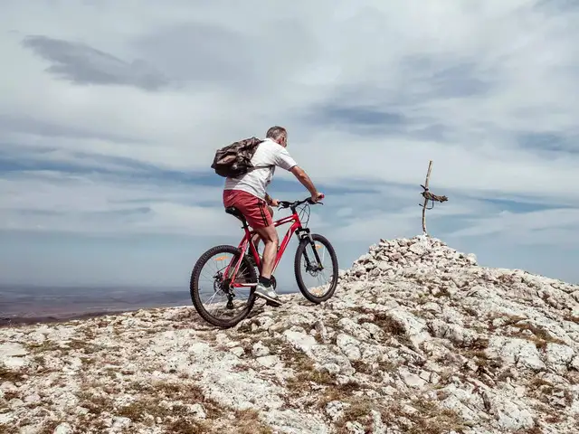 10 Best hybrid bikes that are perfectly suitable for different terrains The Economic Times