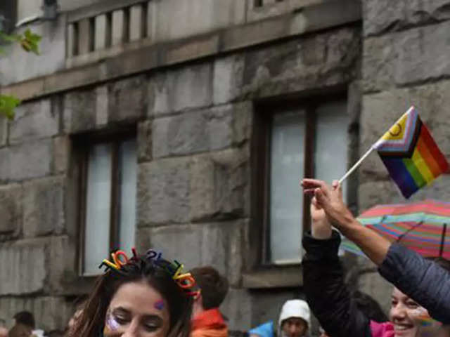 Serbian right-wing groups disrupt LGBTQ march; police intervene