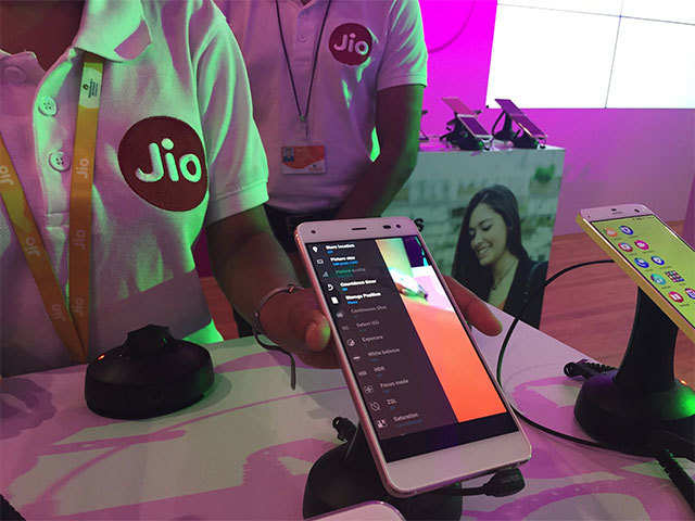 jio lyf phone recharge plan