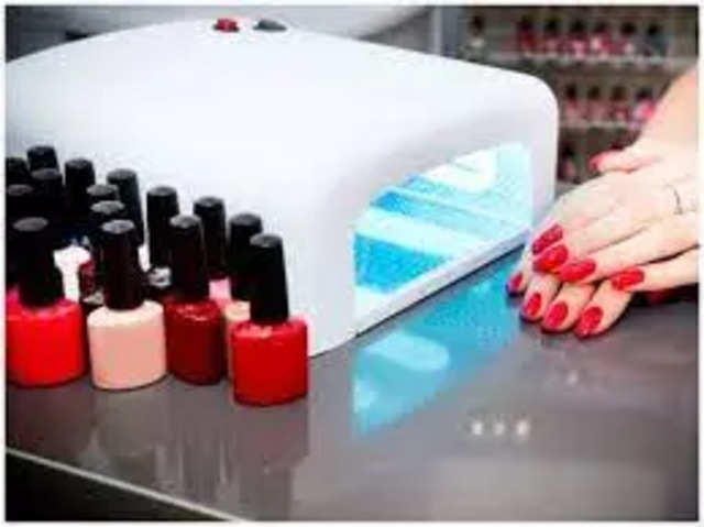 Gel Nail Polish Dryers Can Damage DNA Of Skin Cells, Increase Cancer Risk:  Study | TheHealthSite.com