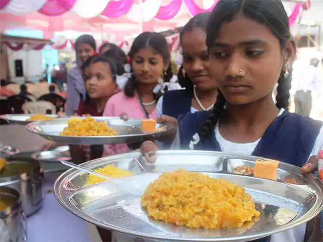 Mid Day Meal Scheme Aadhaar Mandatory For Cooks Students The Economic Times Mid day meal (pune), nigdi. mid day meal scheme aadhaar mandatory