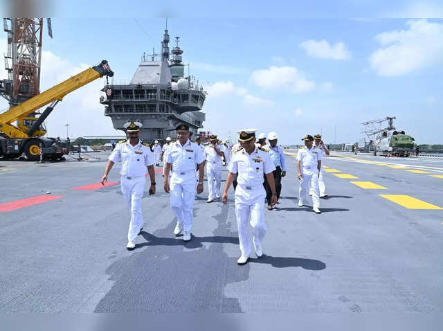 10 Uniforms Of The Indian Navy That You Need To Earn