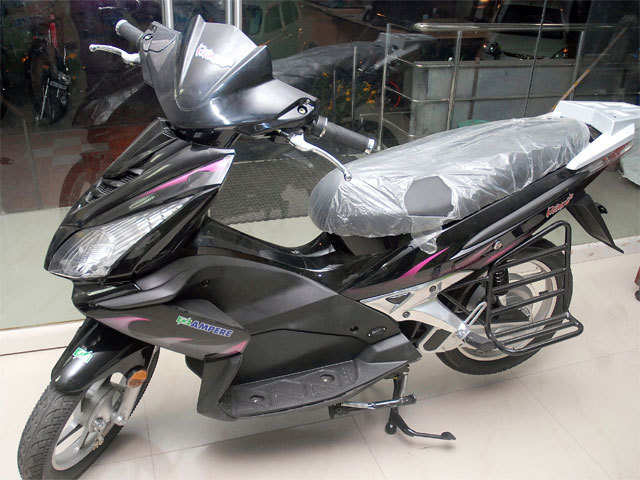 two wheeler electric vehicle price