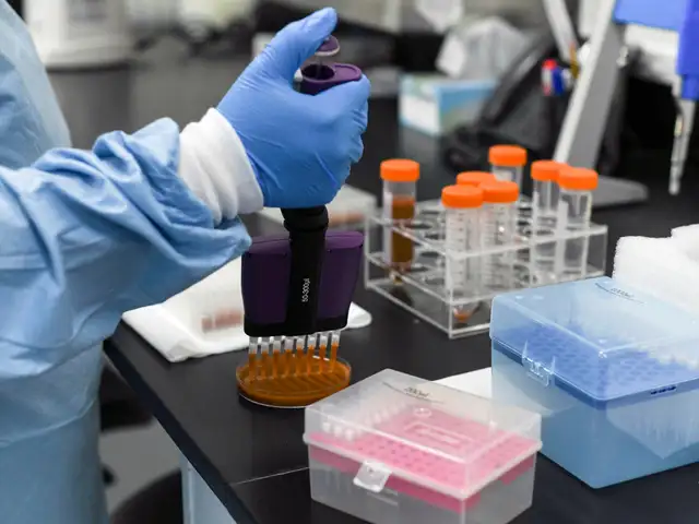 India To Get 100 Million Astrazeneca S Covid Vaccines Next Month Serum Institute Head The Economic Times