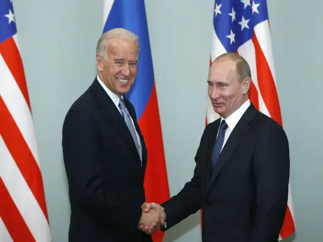 biden-putin.jpg