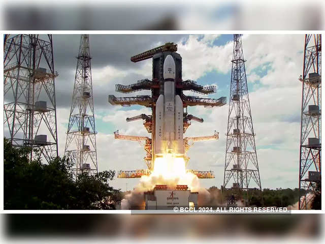 Chandrayaan-3 mission: Chandrayaan-3 gets even closer to the Moon, achieves near-circular orbit - The Economic Times