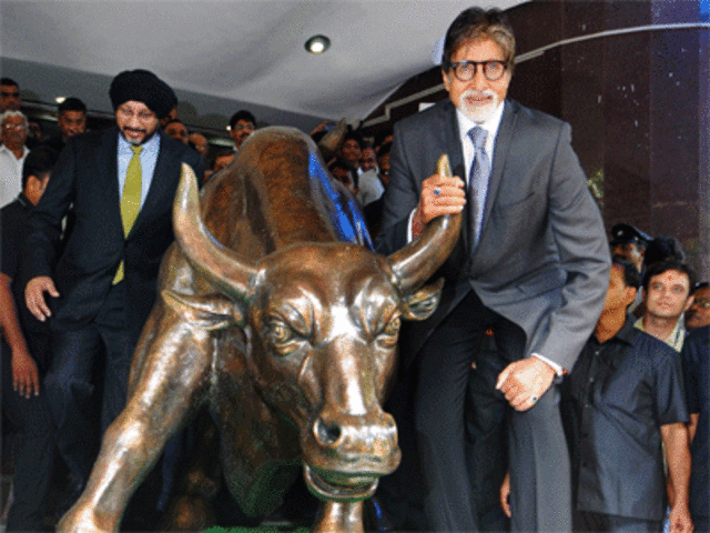 Amitabh Bachchan rings bell at Bombay Stock Exchange for Yudh - Hindustan  Times