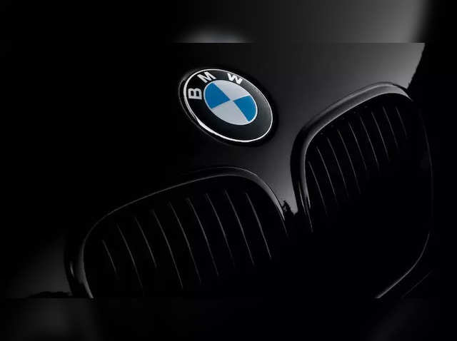 BMW M Logo / Automobiles /