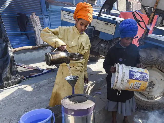 Now, 'Made in Punjab' desi water geyser makes its entry at Singhu border -  The Economic Times